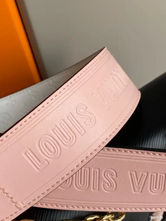 LOUIS MM VUITTON TWIST 0520